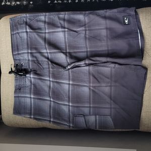 Men's O'Neill Black Plaid Board Shorts Size 32